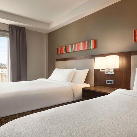 Hilton Garden Inn San Antonio Downtown Riverwalk Exterior photo